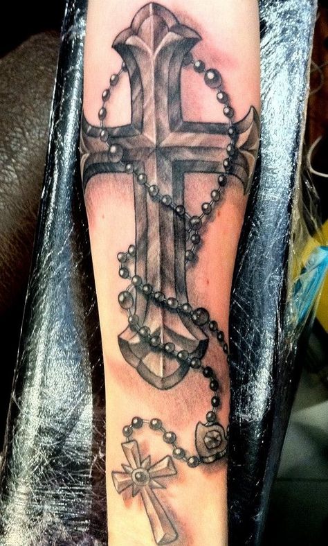 Ahimsa Tattoo, Rosary Tattoos, Rosary Bead Tattoo, Tatuaje Cover Up, Catholic Tattoos, Tattoo Son, Rosary Tattoo, Tatuagem Masculina Pequena, Celtic Cross Tattoos