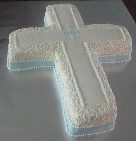 Cross Cake | all buttercream. Inspired by a cake seen here. | Aimee B | Flickr Boys First Communion Cakes, Baptism Cross Cake, Baptism Cake Boy, Bible Cake, First Holy Communion Cake, Cross Cake, Holy Communion Cakes, Cross Cakes, Religious Cakes