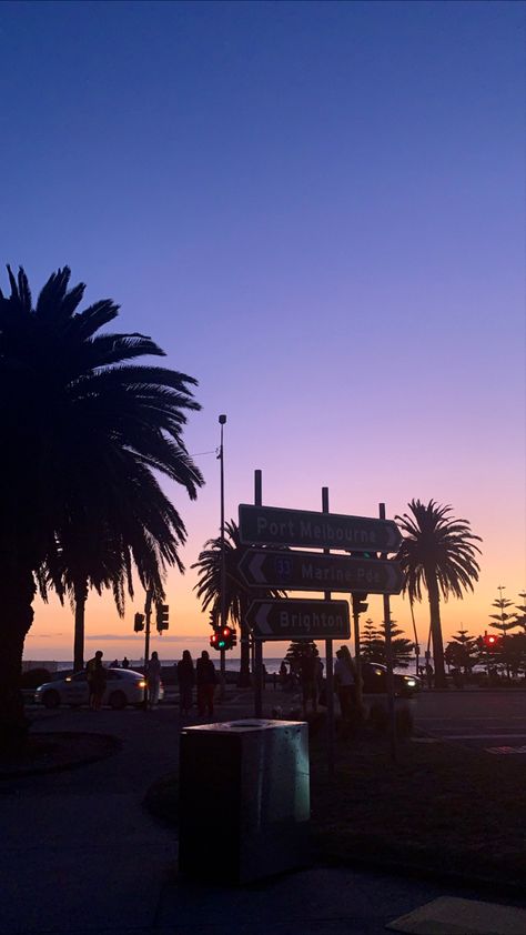 St Kilda Beach Melbourne, Melbourne Beach Aesthetic, Melbourne Australia Beaches, Melbourne Australia Aesthetic, Melbourne Australia City, Melbourne Aesthetic, Melbourne Summer, Sydney Trip, St Kilda Beach