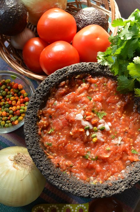 Salsa de Chile Pequin – Bread and Tortillas Chile Pequin, Chili Pequin, Carne Asada Steak, Salsa Ranchera, Pepper Salsa, Mexican Sauce, Jalapeno Peppers, Hot Sauce Recipes, Dried Peppers