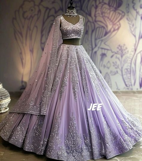 Light Purple Lehenga Bridal, Lehnga Designs Bridesmaids, Lehenga For Engagement The Bride, Prom Saree, Reception Dress Bride Indian Gown, Light Purple Lehenga, Bride Lengha, Trending Lehenga Designs, Reception Lengha