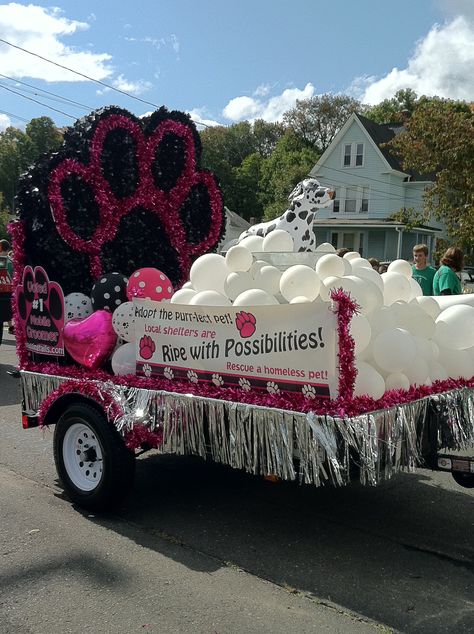 Dog grooming parade float Wagging Tails LLC mobile grooming and pet sitting CT Dog Grooming Parade Float, Pink Parade Float Ideas, Pink Christmas Parade Float, Dog Themed Parade Float, Homecoming Parade Float Ideas Cheer, Salon Parade Float Ideas, Dog Parade Float Ideas, Homecoming Parade Float Ideas Theme, Parade Float Decorations