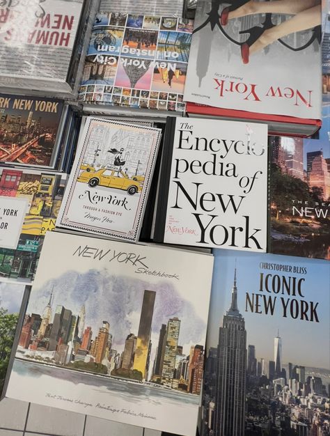 bookstore, barnes and nobles, nyc, new york, nyc aesthetic, books, reading, reading aesthetic City Bookstore Aesthetic, New York Chic Aesthetic, New York Shopping Guide, Nyc Bookstore Aesthetic, Moving To Nyc Aesthetic, New York Writer Aesthetic, Nyc To Do, New York Times Aesthetic, Book Publishing Aesthetic