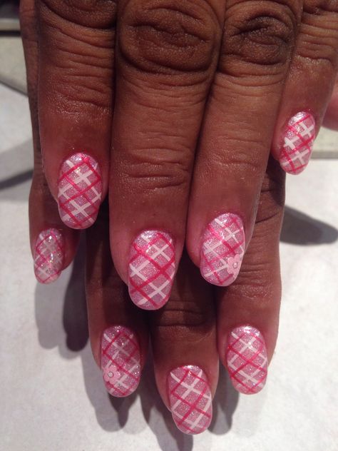 Easter Plaid Nails, Gingham Nails Tutorial, Plaid Nails Pink, Pink Gingham Nails, Gingham Nail Art, Diy Plaid Nails, Pink Plaid Nails, Gingham Nails, Nail Designs Hot Pink