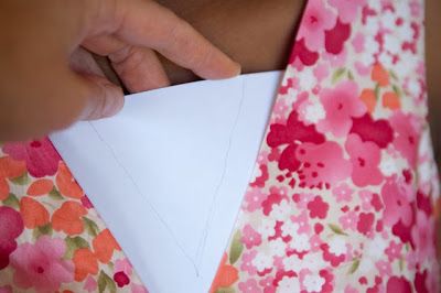 How to add a piece of fabric to fill in a low-cut top or dress. Clothing Alterations, Sewing Alterations, Low Cut Dresses, Cut Dress, Harvest Decorations, Building Ideas, Sewing Tips, Sewing For Beginners, Crochet Blanket Patterns