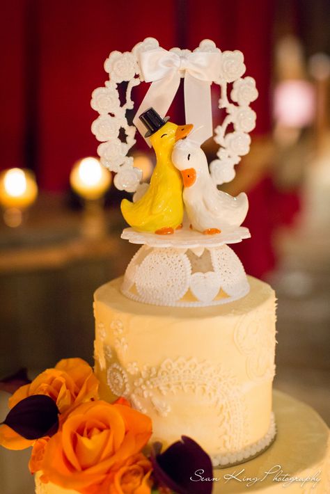 Wedding couple duck topper. Duck Wedding Cake Toppers, Duck Themed Wedding, Duck Wedding, Duck Cake, Runner Ducks, Country Theme Wedding, Country Theme, Wedding Topper, Future Wedding Plans