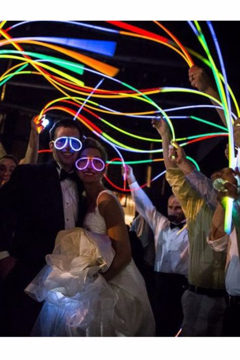 Give all your guests glow sticks and let out your inner child. Don't forget the glow stick glasses for an epic photo.  What a fun way for your guests to cheer you on. Glow Stick Wedding, Pantone 2016, Wedding Send Off, Glowing Necklace, Wedding Exits, Glow Stick, Tennessee Wedding, Glow Sticks, Nashville Wedding