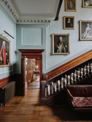 18th Century House, Coved Ceiling, English Houses, Georgian Interiors, Garden Magazine, Marble Console, English Country Style, Melbourne House, Outdoor Eating