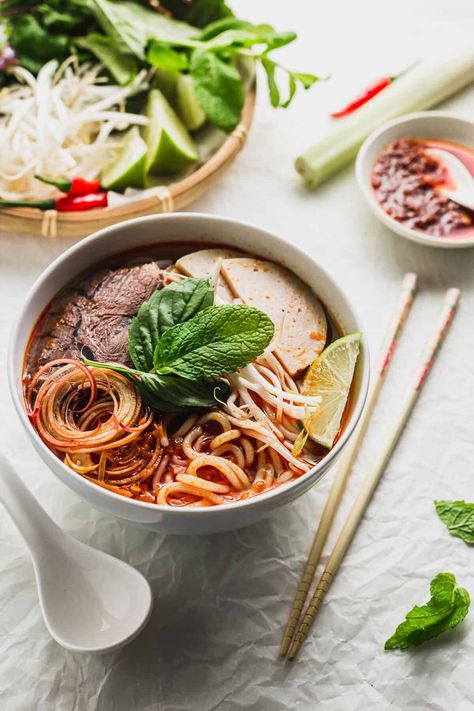 Bun Bo Hue Recipe, Thick Rice Noodles, Bun Bo Hue, Lemongrass Soup, Pork Bone Soup, Asian Food Photography, Boat Noodle, Magazines Cover, Vietnamese Beef