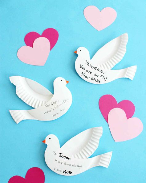 paper-plate doves Paper Plate Dove, Dove Template, Paper Plate Crafts For Kids, Kid Friendly Crafts, Animal Crafts For Kids, Paper Plate Crafts, Plate Crafts, Handmade Valentine, Sunday School Crafts