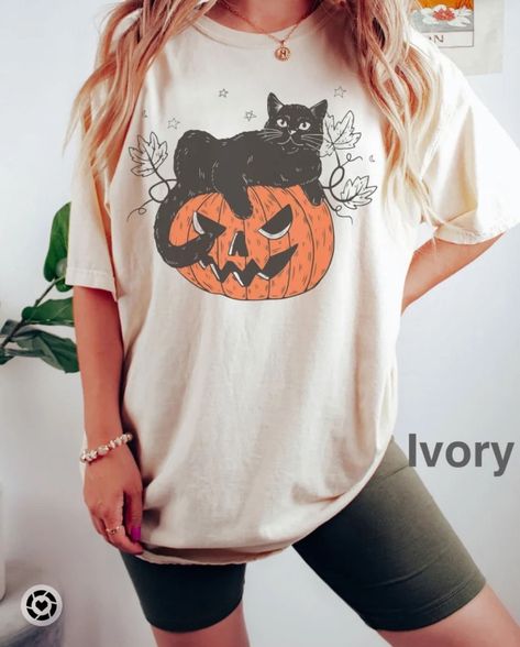 Comfort Colors® Black Cat on Pumpkin shirt, shirt for fall, Black Cat t-shirt, Halloween Black Cat Design, Fall Shirt, iprintasty halloween Black Cat On Pumpkin, Cat On Pumpkin, Halloween Mode, Fabric Set, Halloween Black, Pumpkin Shirt, Cat Shirt, Fall Shirt, Funny Sweatshirts