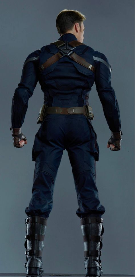 captain rogers Steve Rogers The First Avenger, Captain America Physique, Steve Rogers Outfit, Captain America Mcu, Superhero Physique, Captain America Body, Captain America Halloween Costume, Steve Marvel, Captain America Drawing