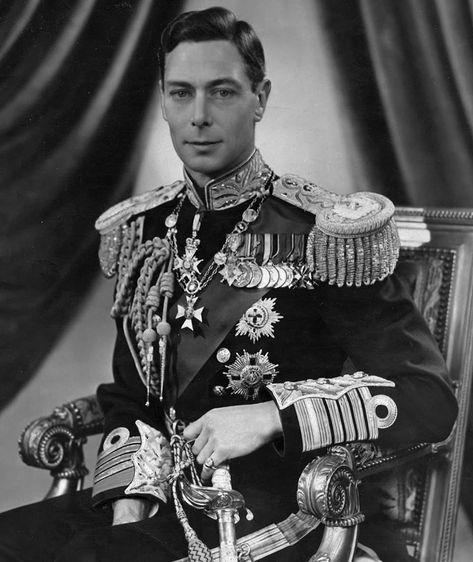 DNARoyals on Instagram: “🇬🇧 Re Giorgio VI del Regno Unito nel 1937 (era il padre della Regina Elisabetta II) 👑 King George VI of United Kingdom in 1937 (He was…” Camila Parker, Admiral Of The Fleet, Rainha Elizabeth Ii, King George Vi, Reine Elizabeth, Elisabeth Ii, Isabel Ii, Queen Of England, European Royalty