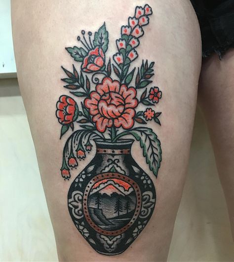 Unique Poppy Tattoo, Traditional Side Tattoos Women, American Traditional Flower Bouquet Tattoo, American Traditional Vase With Flowers Tattoo, Poppy Flower Tattoo Traditional, Feminine American Traditional Tattoos Leg, American Traditional Bouquet, American Traditional Thigh Piece, Vase Tattoo Color