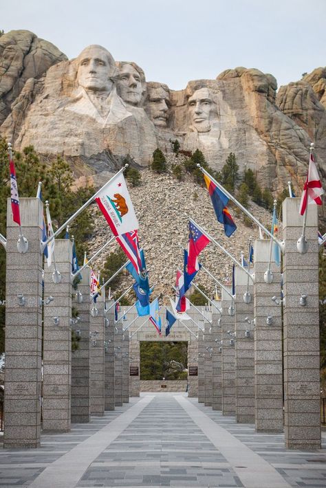 Perhaps you thought of stopping in Rapid City, South Dakota for a night on your family road trip, allowing a quick visit to Mount Rushmore, as did we. But there is more to South Dakota than Mount Rushmore. Whether you love nature, history, art, or just the weird and wonderful, you’ll find it here. Mount Rushmore Vacation, Mont Rushmore, Trip Goals, South Dakota Road Trip, South Dakota Vacation, South Dakota Travel, Rapid City South Dakota, Yellowstone Trip, Mt Rushmore