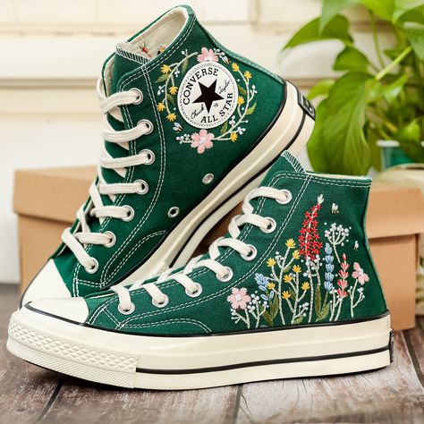 Custom Embroidered Shoes Chuck Taylor, Green Sneakers Embroidery Wildflowers, Garden Flower Embroidered Converse, Unique Gifts for Her 💚 Immerse yourself in the intricate craftsmanship as we lovingly hand embroider rustic flowers onto your chosen Converse pair 💚 🌿 The listed price encompasses both the Converse Shoes and the showcased Embroidery Designs. 1. MANUFACTURING PROCEDURE 🌿 Upon receiving your order, we initiate the shoe preparation process. If your chosen shoes are readily available Green Custom Converse, Green Converse Embroidery, Light Green Converse, Sneakers Embroidery, Converse Unique, Embroidery Wildflowers, Wildflowers Garden, Converse Chuck 70s, Converse Embroidery