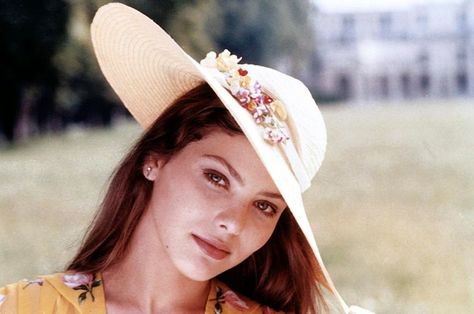 Ornella Muti Ornella Muti, Italian Actress, Old Money Style, Pretty Face, Girly Things, Muse, Pretty People, Beautiful People, Most Beautiful