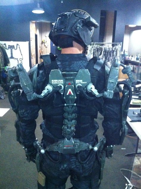 Exo Suit Concept Art, Vaal Hazak, Exo Suits, Futuristic Soldier, Exo Suit, Advanced Warfare, Power Armour, Futuristic Armour, Combat Armor