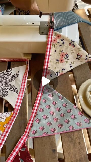 How To Make Fabric Bunting, Sew Party Favors, Easy Bunting Diy, What To Do With Leftover Fabric, Scrap Fabric Garland, Diy Bunting Banner Fabric, Camping Sewing Projects, Sewing For Home, Sustainable Sewing Projects