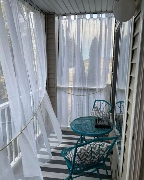 22 Balcony Privacy Ideas for Every Space Hang Curtains Without Holes, Curtains Without Holes, Balcony Privacy Ideas, Curtains Without Drilling, How To Hang Curtains, Balcony Shade, Balcony Curtains, Privacy Ideas, Condo Balcony