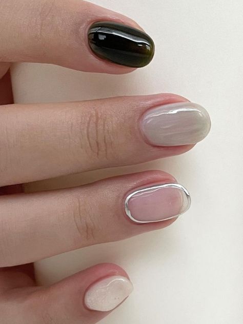 winter Korean nails: black, gray, and white Korean Nail Designs, Winter Nail Colors, Korean Nail, Nail Types, Minimal Nails Art, Simple Fall Nails, Hello Nails, Subtle Nails, Korean Nails