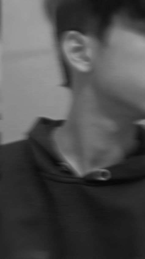 #jawline #on #my #face #lol #XD Boy Blurred Pic Aesthetic, Boys Hide Face Pic Aesthetic, Hide Face Snap Boy, Boy Back View Aesthetic, Fake Snap Pics For Insta Story, Boy Snaps Pic Hide Face, Boys Hide Face Pic, Boys Hidden Face Pics, Insta Pfp For Boys