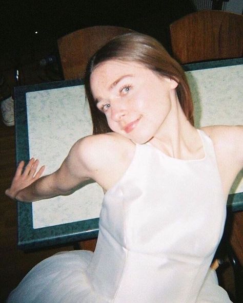 Jessica Barden at BTS of The End of the F***ing World James And Alyssa, Jessica Barden, World Icon, Princesa Diana, Grunge Photography, Best Series, Film Aesthetic, End Of The World, Best Shows Ever