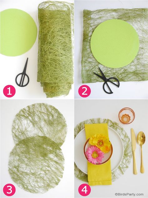 DIY Faux Grass Place-Mats - learn to make these quick, easy and pretty decorations for your Easter brunch table or spring party and tablescapes! by BirdsParty @BirdsParty Easter Brunch Table Setting, Grass Placemats, Pretty Decorations, Brunch Table Setting, Easter Brunch Table, Diy Osterschmuck, Spring Party Decorations, Diy Frühling, Summer Table Settings