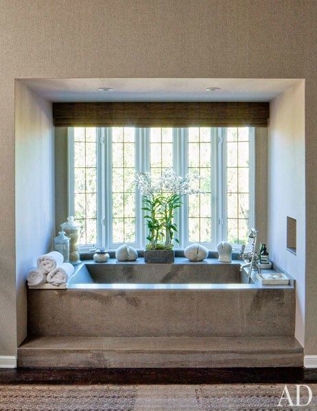 Sunken Bathtub with Steps: Why Are They Gaining Popularity - Decoholic Bay Window Decor, Concrete Bathtub, Sunken Bathtub, Built In Bathtub, Stone Tub, Stone Bathtub, Bathtub Design, Dream Bathrooms, Jairzinho