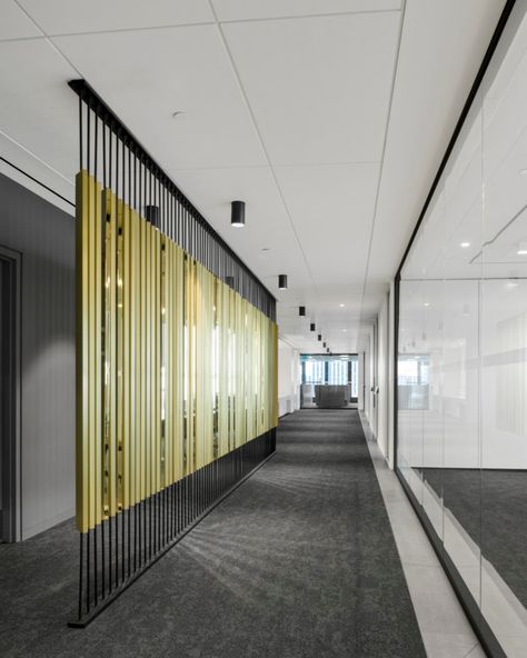 BDO Canada Offices - Toronto | Office Snapshots Office Partition Design, Business Office Design, Moveable Wall, Office Screens, Office Dividers, Divider Design, Drop Ceiling, Recessed Downlight, Office Photo