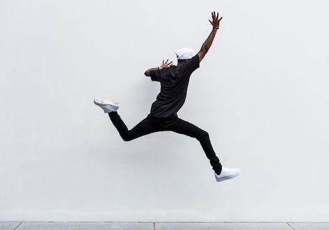 Free photo african man jumping | Free Photo #Freepik #freephoto #african-people #african-man #black-person #african-american Jumping Photography, Person Jumping, Fitness Equipment Design, Jumping Poses, Man Jumping, Men Pose, Person Running, Gym Images, Action Pose Reference