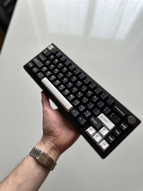 Custom, keyboard, KC, key caps, PC, Pc building, custom PC, PC gamer, aesthetic Futuristic Keyboard, Pc Gamer Aesthetic, Aesthetic Keyboards, Mech Keyboard, Keyboard Aesthetic, Custom Keyboards, Keyboard Custom, Diy Mechanical Keyboard, Pc Building