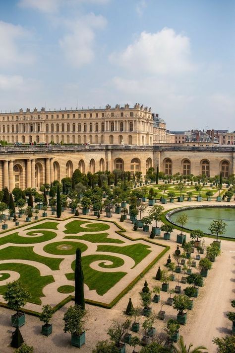 France Palace, Versailles Aesthetic, Versailles Gardens, Castles To Visit, Versailles Garden, Versailles France, Chateau Versailles, Orange Grove, Castle Aesthetic