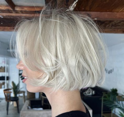 Short Blonde Hairstyles, Kort Bob, Short Blonde Bobs, White Blonde Hair, Ash Hair Color, Blonde Bob Hairstyles, Short Blonde Haircuts, Blonde Hairstyles, Short Hair Undercut