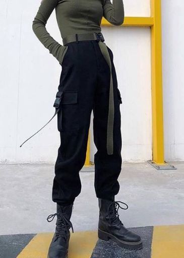 Combat Style Outfit, Sci Fi Outfits Female Casual, Army Core Outfits, Black Combat Outfit, Black Cargo Pants Aesthetic, Cargo Pants Reference, Military Aesthetic Outfit, Training Outfit Combat, Tech Outfits Women