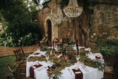 A Secret Garden Banquet Lotr Wedding, Enchanted Forest Wedding, Secret Garden Wedding, Garden Wedding Inspiration, Fairy Wedding, Wedding Garden, Rock My Wedding, Fantasy Wedding, Whimsical Wedding