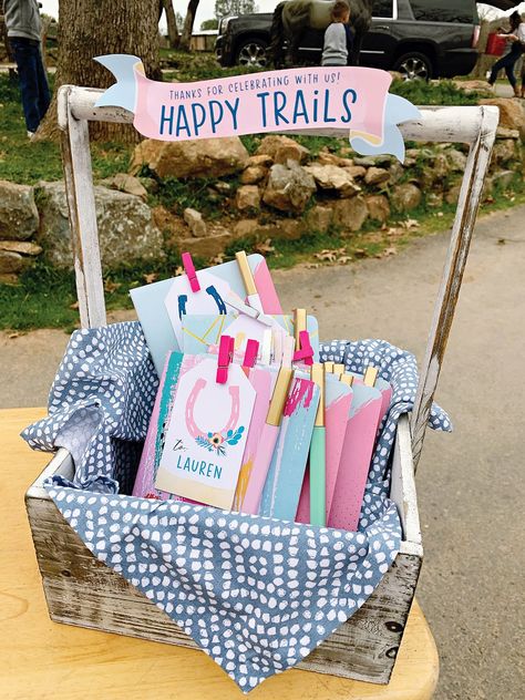 Horse Party Food, Pony Ride Birthday Party, Horse Party Ideas, Horseback Riding Birthday Party, Horse Birthday Party Favors, Girl Horse Party, Girl Horse Birthday Party, Horse Theme Birthday Party, Horse Party Decorations