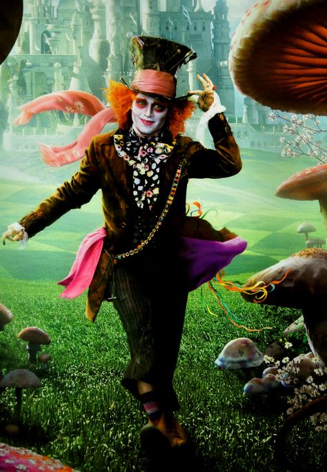 https://flic.kr/p/7JCD3L | Alice in Wonderland | Johnny Depp as the Mad Hatter most definitely brought Alice in Wonderland alive, along with all the trippy 3D effects it was just magical. Day 67. March 8, 2010. Tarrant Hightopp, Mad Hatter Outfit, Johnny Depp Mad Hatter, Mad Hatter Cosplay, John Depp, Halloweenský Makeup, Mad Hatter Costume, Costume Carnaval, Alice In Wonderland Aesthetic