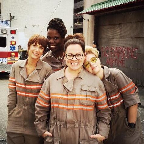 Ghostbusters Cast, Jillian Holtzmann, Ghostbusters 2016, Ghostbusters Costume, Leslie Jones, Kristen Wiig, The Boogeyman, Kate Mckinnon, Ghost Busters