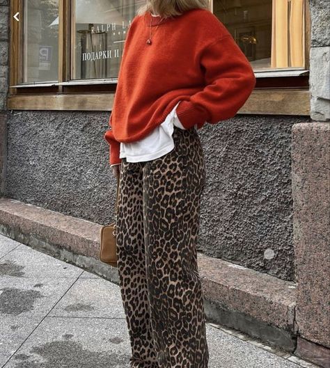 very casual and cute #leopard #style #mode #fashion #cute #printjean #outfit #forfall #forspring #summer #leopard Leopard Print Trousers Outfit Winter, Leopard Print Barrel Jeans Outfit, Leopard Overalls Outfit, Leopard Barrel Jeans Outfit, Leopard Pants Outfit Fall, Leopard Print Trousers, Leopard Pants Outfit Summer, Leopard Trousers Outfit, Leopard Pants Outfit 2024