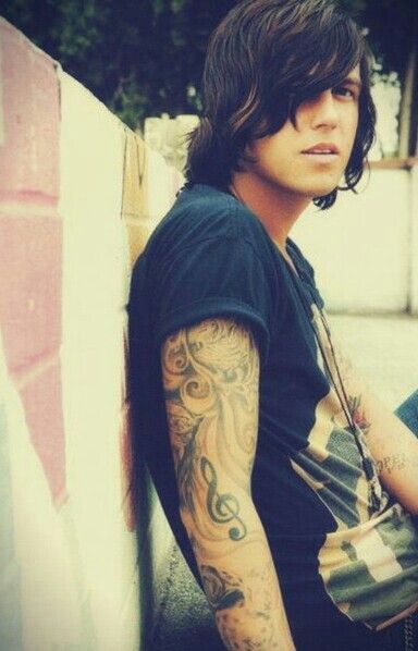 Kellin Quinn with an awesome sleeve tattoo. Sleeping With Sirens, Vic Fuentes, Black Veil Brides, Pierce The Veil, Kellin Quinn Quotes, Kellin Quin, Kellin Quinn, Falling In Reverse, Emo Bands