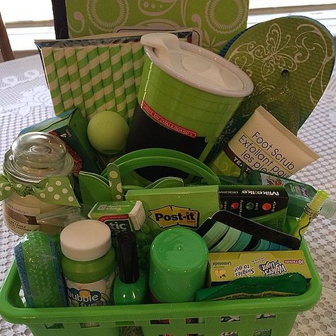 End of  Year Teacher Gift #teacherappreciation GREEN is her favorite color. ❤️ Green Box Gift Ideas, One Color Box Gift, Green Gift Box Ideas Birthday, Green Birthday Box Ideas, Color Boxes Gift, Green Gift Box Ideas, Green Themed Gift Baskets, Green Care Package, Color Themed Gift Baskets