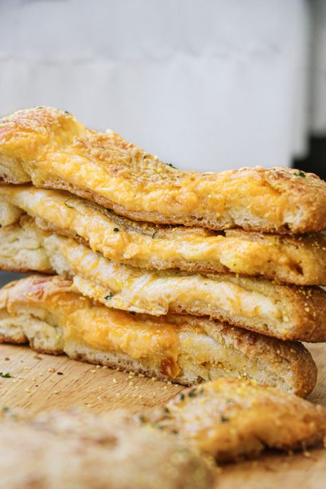 Dominos Stuffed Cheesy Bread Recipe, Dominos Cheesy Bread Recipe, Cheesy Stuffed Bread, Dominos Cheesy Bread Copycat, Dominos Breadsticks, Stuffed Cheesy Bread Recipes, Dominos Cheese Bread Recipe, Dominoes Cheesy Bread Recipe, Dominos Stuffed Cheesy Bread