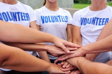 what colleges look for, group of student volunteers Places To Volunteer, Impact Report, Volunteer Management, Volunteer Abroad, Community Involvement, Volunteer Work, Volunteer Opportunities, Fundraising Ideas, Youth Ministry