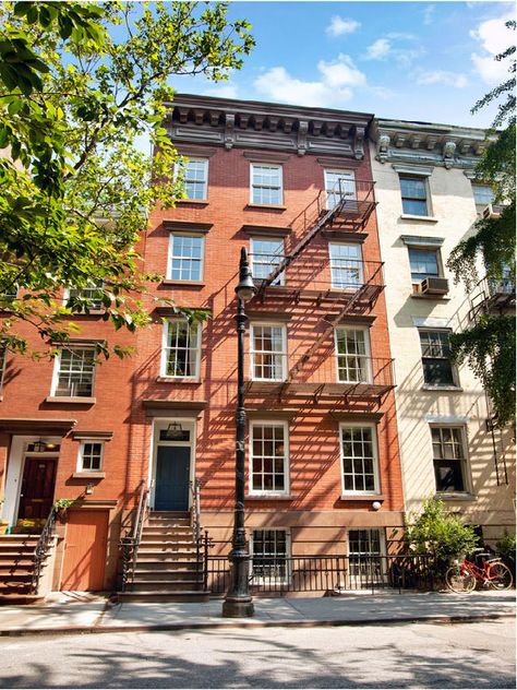 Beautiful Townhouse, Ny Townhouse, Nyc House, West Village Townhouse, Nyc Townhouse, West Village Nyc, Fire Escape, Interior Pictures, Row House