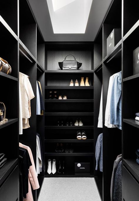 16 divine wardrobes tailored to suit any home | Homes To Love Minimalist Beach House, Bungalow Renovation, Wardrobe Planning, Walk In Wardrobe, Dressing Room Design, Master Closet, Wardrobe Design, Closet Bedroom, Local Design