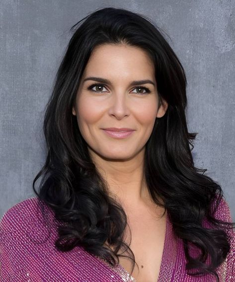 Angie Harmon, Charming Eyes, Favorite Celebrities, Hollywood, Actresses, Sun, Celebrities, Quick Saves