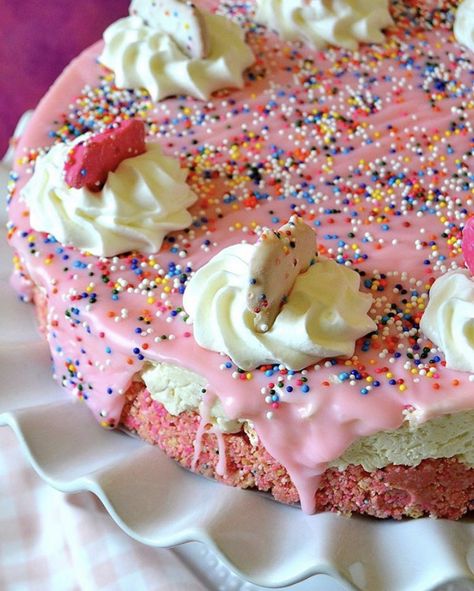 Cookie Cheesecake Recipes, Animal Cookie Recipes, Animal Cookie Cheesecake, Confetti Crafts, Canna Recipes, Sunday Sweets, Circus Cookies, Cookie Cheesecake, Circus Animal Cookie