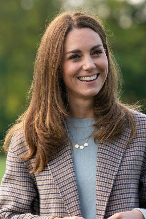 Kate Middleton Haircut, Blended Highlights, Face Framing Hair, Looks Kate Middleton, Kate Middleton Hair, Rich Brunette, Kate Middleton Outfits, Catherine Elizabeth Middleton, Fresh Hair