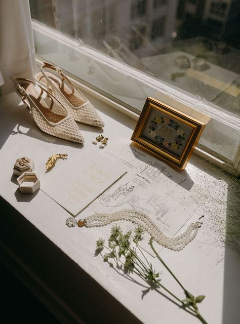 Wedding Flat Lay Simple, Vintage Wedding Flat Lay, Unique Wedding Flat Lay, Editorial Wedding Details, Editorial Flatlay, Flat Lays Wedding, Flat Lay Wedding Details, Wedding Day Detail Shots, Wedding Detail Pictures